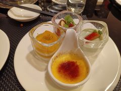 -圣丰索菲特·2 On 988 Café 自助餐厅