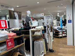 -优衣库(上海虹口龙之梦店)