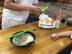 -志权牛肉面(灵山路店)