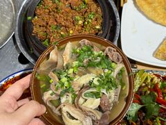 -乐山食古香跷脚牛肉