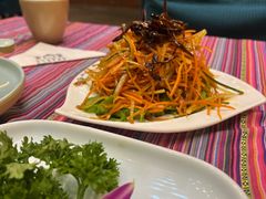 -香巴拉云南餐厅(华莱坞店)