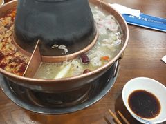 -楼外楼大刀肉传统火锅居(博学路店)