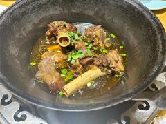 -茸梅路右拐龙虾-农家菜(松江店)