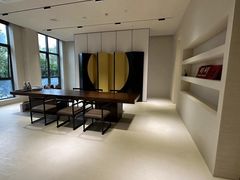 -华致酒行(沈砖公路店)