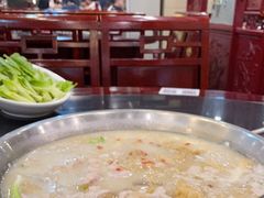 -老来福·非遗酸汤兔(凯旋路店)