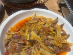 -川堂风·跷脚牛肉·乐山爆炒(宝山日月光店)