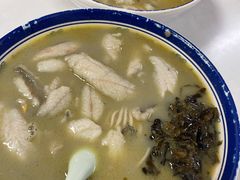 招牌黄鱼面-明呈黄鱼面馆(斜土路店)