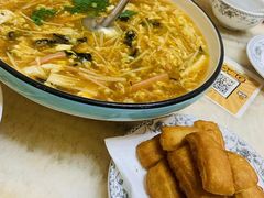 酸辣汤-胖太太四川麻辣排骨串(镇江路分店)