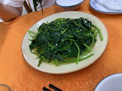 蒜蓉炒番薯叶-辉记潮汕海鲜砂锅粥(市桥店)