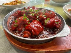 红烧猪手-新颐园本帮江浙菜·红烧猪手煨鲍鱼·红烧肉(顾村公园电台路店)