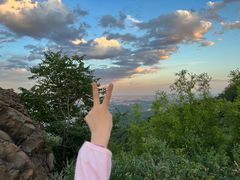 -鬼笑石后山停车场