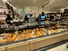 -乐蓬马歇百货公司(Rive Gauche)