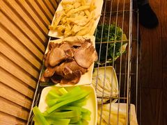 -乳仔牛牦牛汤锅 烤羊排(松潘古城店)