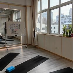 -亚太瑜伽普拉提学院