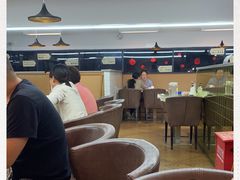 -新大咀港式茶餐厅(宝山万达店)