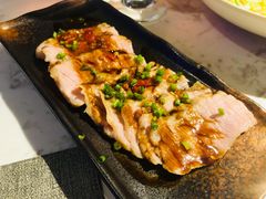 碳烤辣味猪颈肉-炙在四方(茂名南路店)