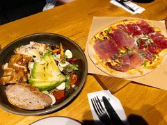 鸡肉牛油果沙拉-The Diner X餐厅(青岛万象城店)