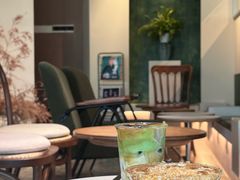 -luutosa  cafe & tea 鹿兔山