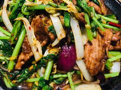 妈妈手石板煎炒牛肉-北李妈妈菜·虾爬子大锅贴(贵和店)
