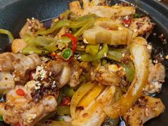 -老牌坊云南鱼豆花火锅(哈西万达店)