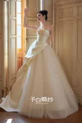 -予白婚纱礼服馆