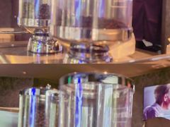 -瑞幸咖啡(凯德龙之梦莘庄店)