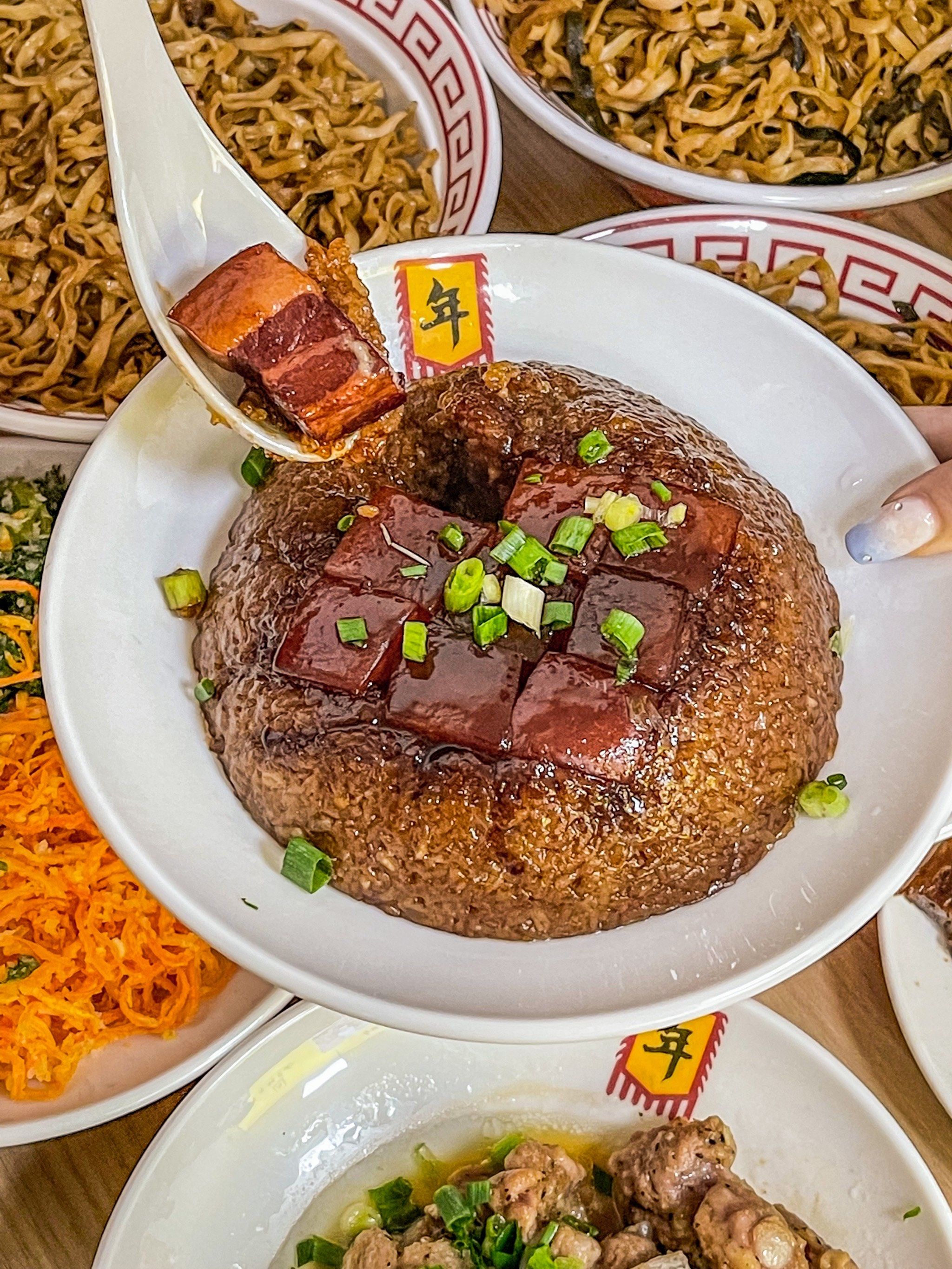 终于在洛阳吃上了这口糯叽叽的糯米东坡肉!