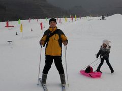-济南卧虎山滑雪场