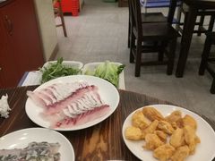 -正能量脆肉鲩火锅