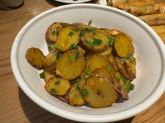 -自己人·宜昌菜(水悦城店)