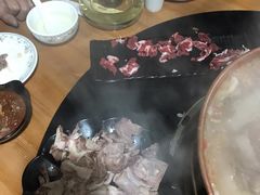 -果松木炭酸菜铜火锅·外婆参鸡汤