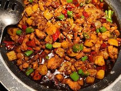 香辣仔兔肥肠-六月雪干锅(印象汇店)