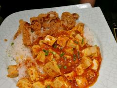 嫩豆腐炸鸡饭-猪啊牛呀羊啊铜盘烤肉(正大广场店)