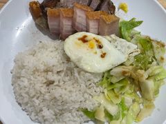 烧味双拼饭-粤味轩快餐店(天下第一泉店)