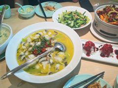 -吕氏疙瘩汤·海鲜新鲁菜(凯德mall新都心店)