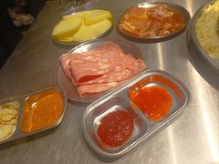 -猪掌柜韩国烤肉(六折店)