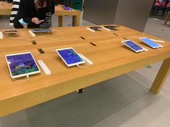 -Apple零售店(华贸购物中心店)