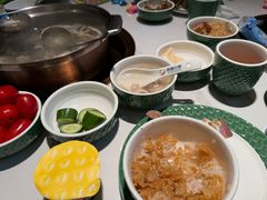-润园四季椰子鸡火锅(卓越INTOWN店)