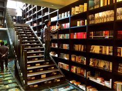 楼梯-钟书阁(松江泰晤士小镇店)