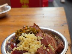 -梁阿婆廿年老牌扣肉糯米饭