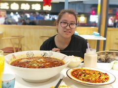 -辣小妮de川菜馆(红旗Mall店)