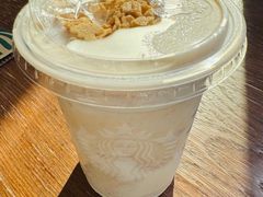 焦糖华夫脆脆软雪星冰乐-星巴克(凯德晶萃店)