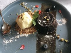 巧克力熔岩蛋糕-弘雅饭店