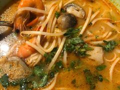 酸辣海鲜汤河粉-米纸越南小馆(金鹰世界店)