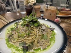 -FLOVIE FLORIST CAFE