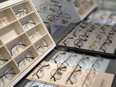 -回瑞眼镜·蔡司·依视路官方授权店(广益路万达店)