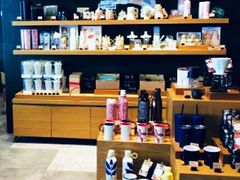 零售区-星巴克臻选(深圳罗湖万象城店)