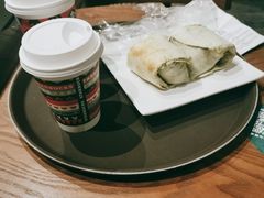 冰浆果浓拿铁-星巴克(武汉金色港湾店)