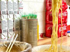-丁记牛肉手擀板面
