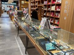 -百新书局(尚悦湾店)